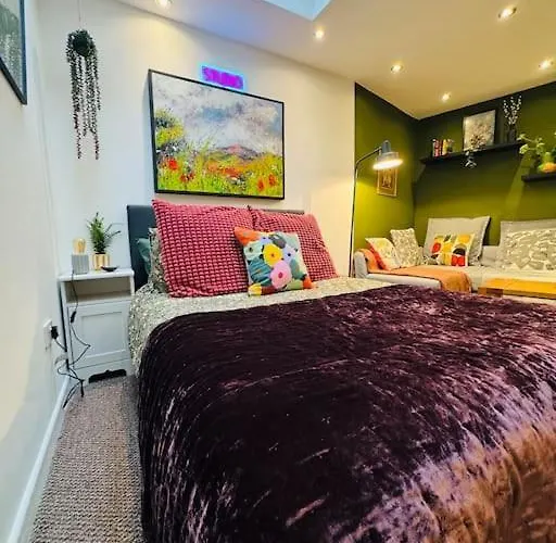 Private Studio Apart Sleeps 4