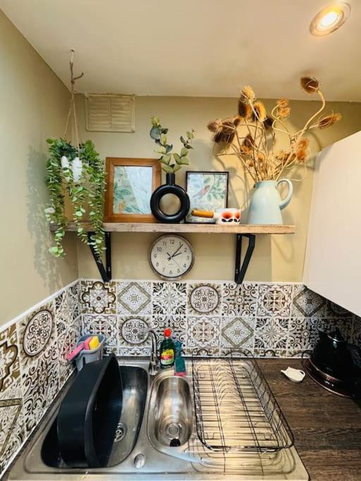 Apartment Private Sleeps 4