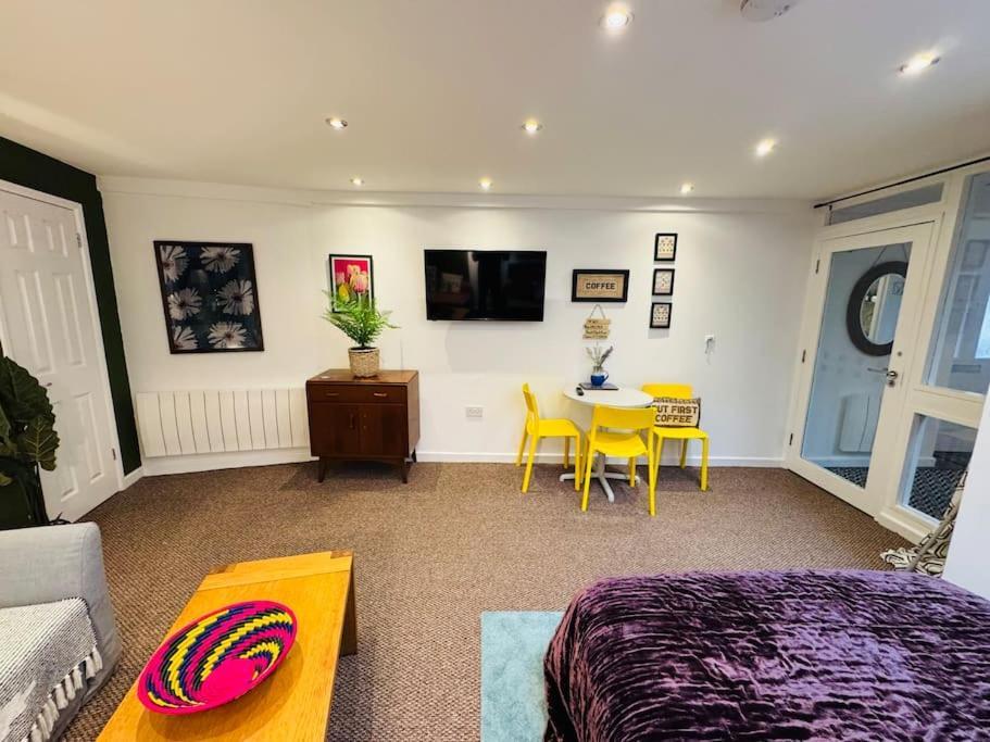 11 Impressive And Spacious Sleeps 4